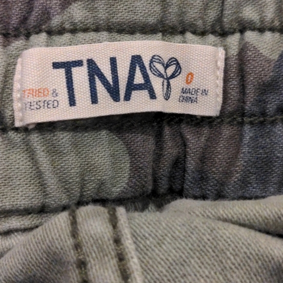 TNA CAMO Original Alix Pant - Picture 3 of 3